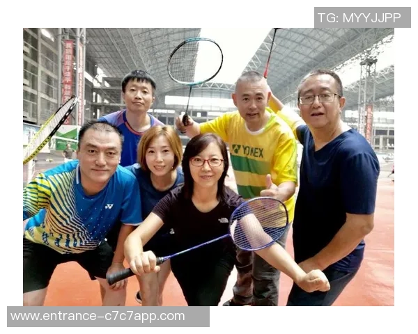 上海羽毛球队团队协作的独特优势与其他球队的深度对比分析 上海羽毛球队团队协作的独特优势与其他球队的深度对比分析