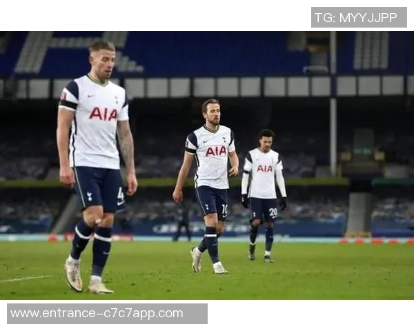 埃弗顿与热刺激战正酣比分结果揭晓引发球迷热议