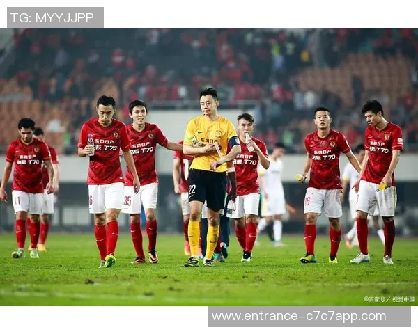 广州恒大队迎战北京球队全力争胜展现足球激情与实力对决